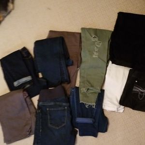 Set of 10 maternity jeans